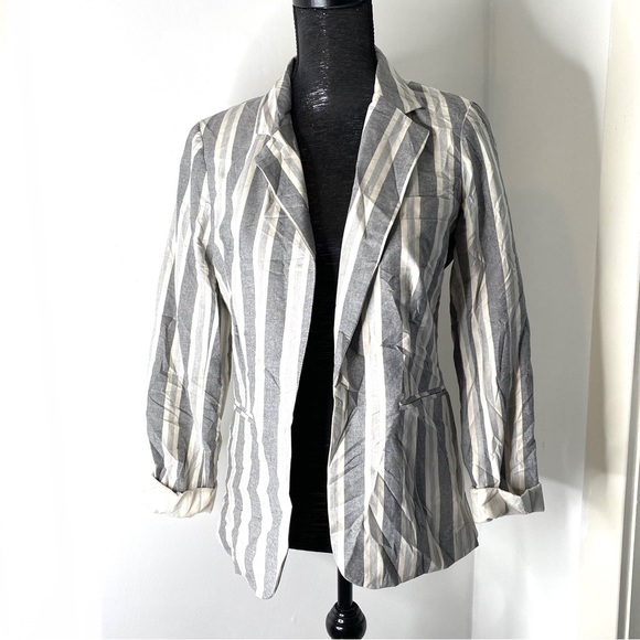 Dalia Grey Striped Lined Blazer NWT - Picture 3 of 11